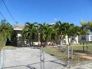 331 E 52 St, Hialeah, FL 33013 photo 1