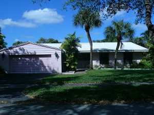 8425 Menteith Te, Hialeah, FL 33016 photo 1