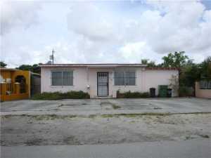 4600 E 9 Ln, Hialeah, FL 33013 photo 1