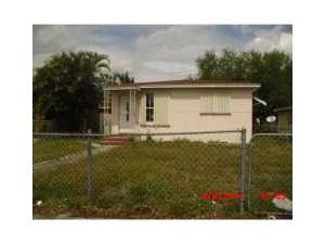 471 E 43 St, Hialeah, FL 33013 photo 1
