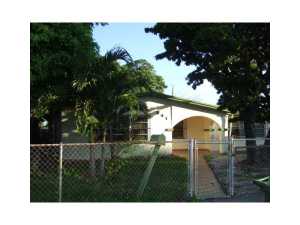 641 SE 1 Pl, Hialeah, FL 33010 photo 1