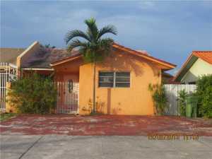 1371 W 37 St #e, Hialeah, FL 33012 photo 1