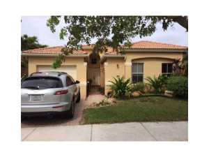 1046 NW 129 Pl, Miami, FL 33182 photo 1