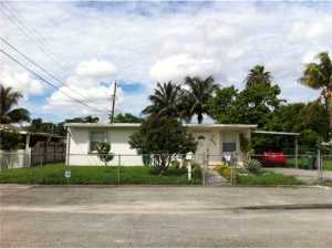 3890 W 2 Ct, Hialeah, FL 33012 photo 1