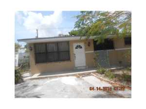711 Sharar Ave, Opa Locka, FL 33054 photo 1
