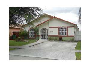 7481 W 33 Ave, Hialeah, FL 33018 photo 1