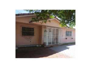 2799 W 70 Pl, Hialeah, FL 33016 photo 1