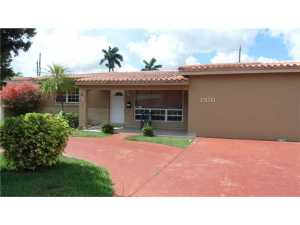 7570 Meridian St, Hollywood, FL 33023 photo 1