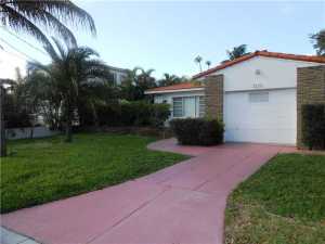 9348 Abbott Ave, Miami Beach, FL 33154 photo 1