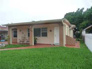 666 E 19 St, Hialeah, FL 33013 photo 1