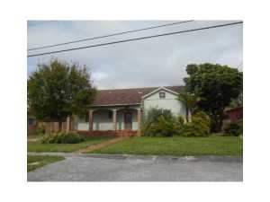 737 E 52 St, Hialeah, FL 33013 photo 1
