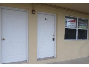 605 W 68 St #11, Hialeah, FL 33014 photo 1