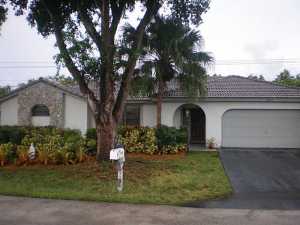 4850 E Roundtable Rd, Fort Lauderdale, FL 33331 photo 1