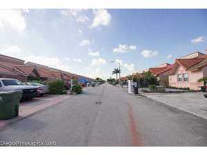 7572 W 29, Hialeah, FL 33018 photo 1