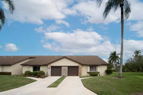 108 Village Walk Dr, Royal Palm Beach, FL 33411