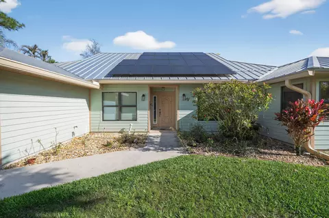 8535 SE May Ter, Hobe Sound, FL 33455