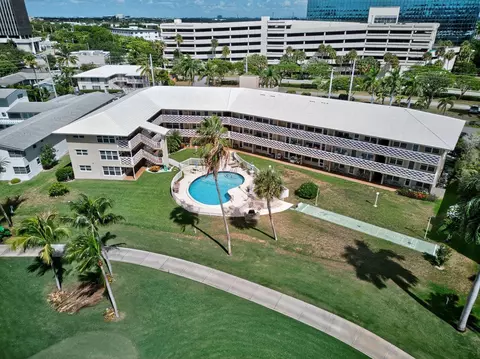 4836 NE 23rd Ave #4, Fort Lauderdale, FL 33308