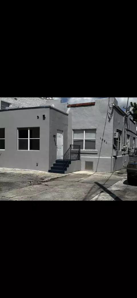 1021 SW 5th St, Miami, FL 33130