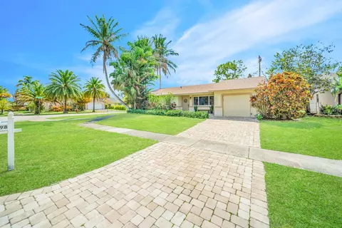 9298 Affirmed Ln, Boca Raton, FL 33496