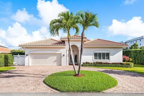 899 S Granada Dr, Boca Raton, FL 33432