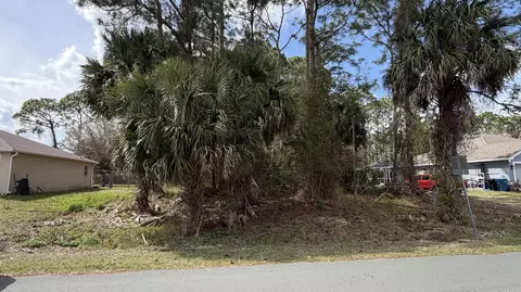 290 NW Deeyan Ave NW, Palm Bay, FL 32907