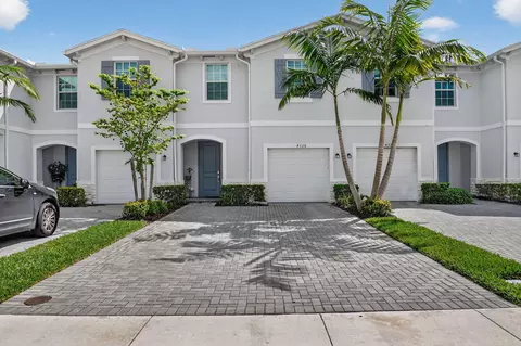 4326 Hammock Grove Dr, Lake Worth, FL 33467