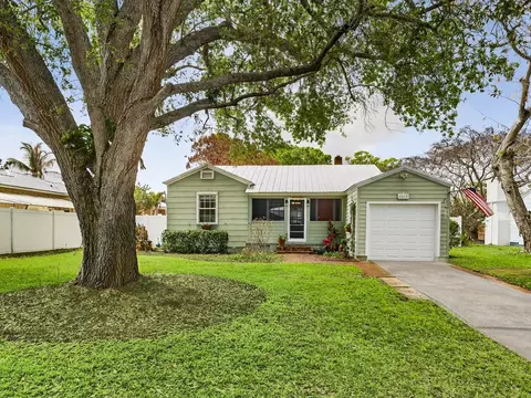 2419 19th Ave, Vero Beach, FL 32960
