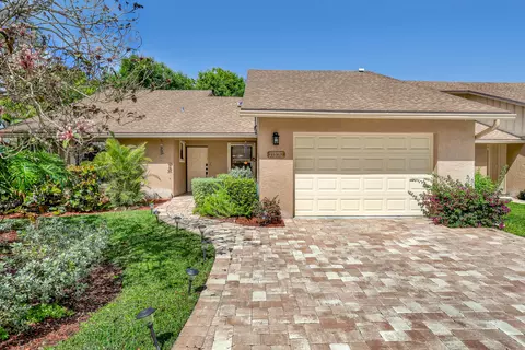 11890 Donlin Dr, Wellington, FL 33414