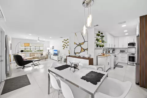 10137 S 40th Way #233, Boynton Beach, FL 33436