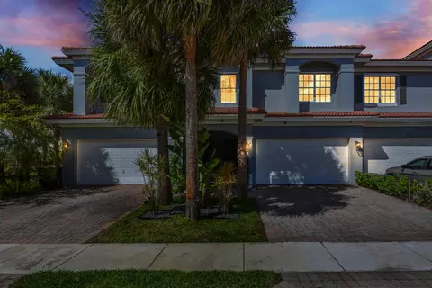 2247 SW Cape Cod Dr, Port Saint Lucie, FL 34953