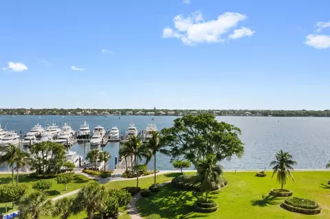 136 Lakeshore Dr #711, North Palm Beach, FL 33408