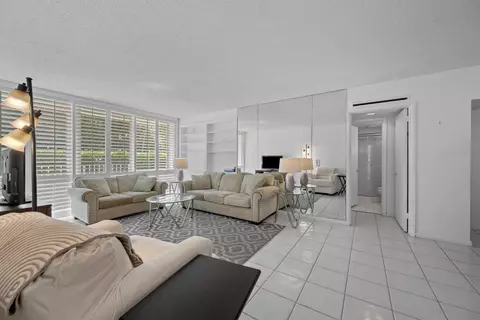 401 Peruvian Ave #1010, Palm Beach, FL 33480
