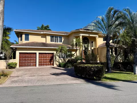 122 Nurmi Dr, Fort Lauderdale, FL 33301