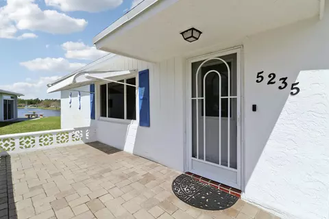 5235 Michael Dr, West Palm Beach, FL 33417