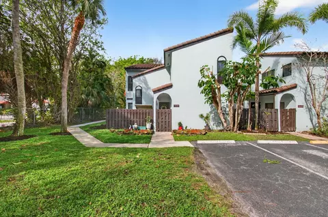 22380 Pineapple Walk Dr, Boca Raton, FL 33433
