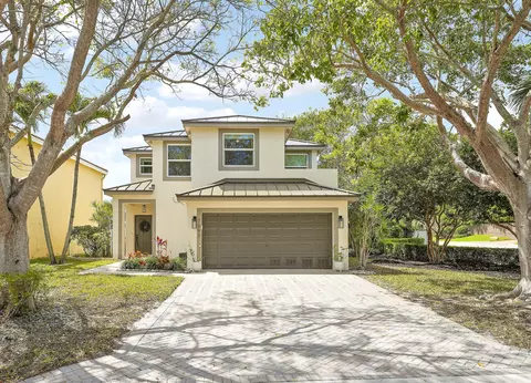 7097 Crescent Creek Ln, Coconut Creek, FL 33073