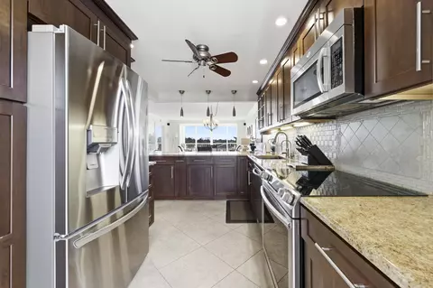 Kitchen - 3000 NE 48th Ct #406, Lighthouse Point, FL 33064 photo 1 of 2
