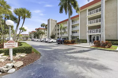 Exterior - 3000 NE 48th Ct #406, Lighthouse Point, FL 33064 photo 2 of 4