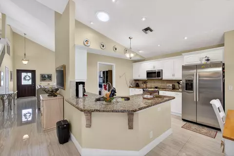 Kitchen - 151 St Michaels Ct, Jupiter, FL 33458 photo 1 of 6