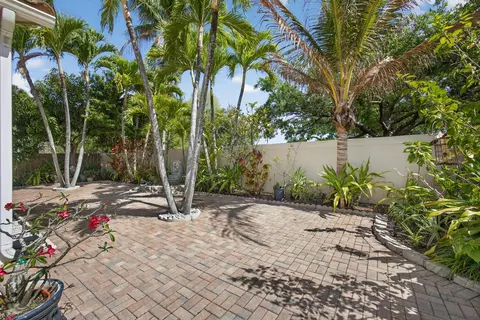 Exterior - 151 St Michaels Ct, Jupiter, FL 33458 photo 8 of 16