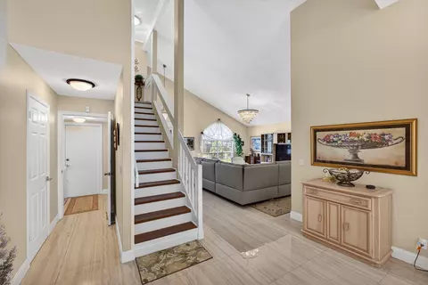 Entry Way - 151 St Michaels Ct, Jupiter, FL 33458 photo 3 of 4