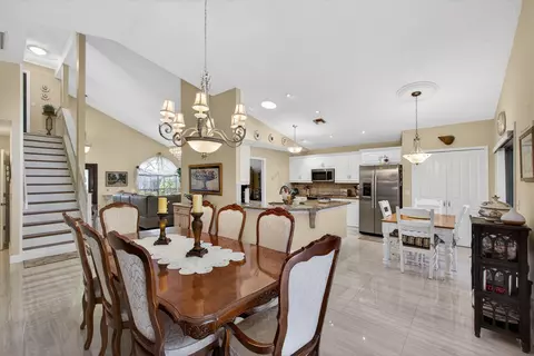 Dining - 151 St Michaels Ct, Jupiter, FL 33458 photo 3 of 7