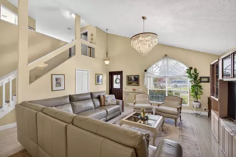 Living - 151 St Michaels Ct, Jupiter, FL 33458 photo 4 of 4