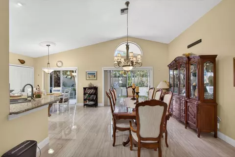 Dining - 151 St Michaels Ct, Jupiter, FL 33458 photo 6 of 7