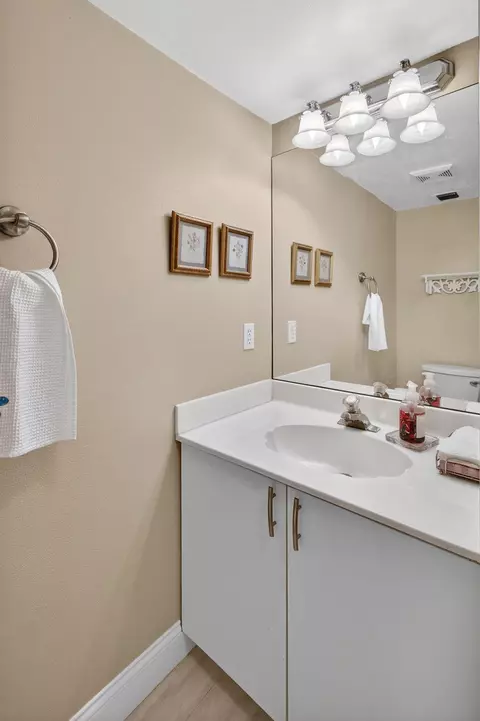 Bath - 151 St Michaels Ct, Jupiter, FL 33458 photo 6 of 8
