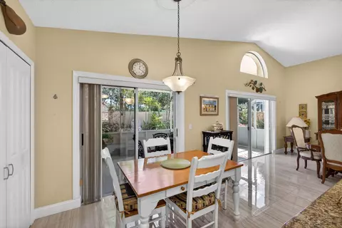 Dining - 151 St Michaels Ct, Jupiter, FL 33458 photo 1 of 7