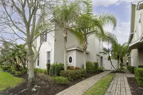 10487 SW Westlawn Blvd, Port Saint Lucie, FL 34987