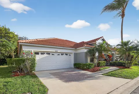 3037 Casa Rio Ct, Riviera Beach, FL 33418