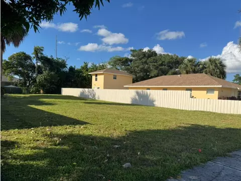 1120 9th St, West Palm Beach, FL 33401