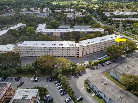 6731 Cypress Rd, Plantation, FL 33317